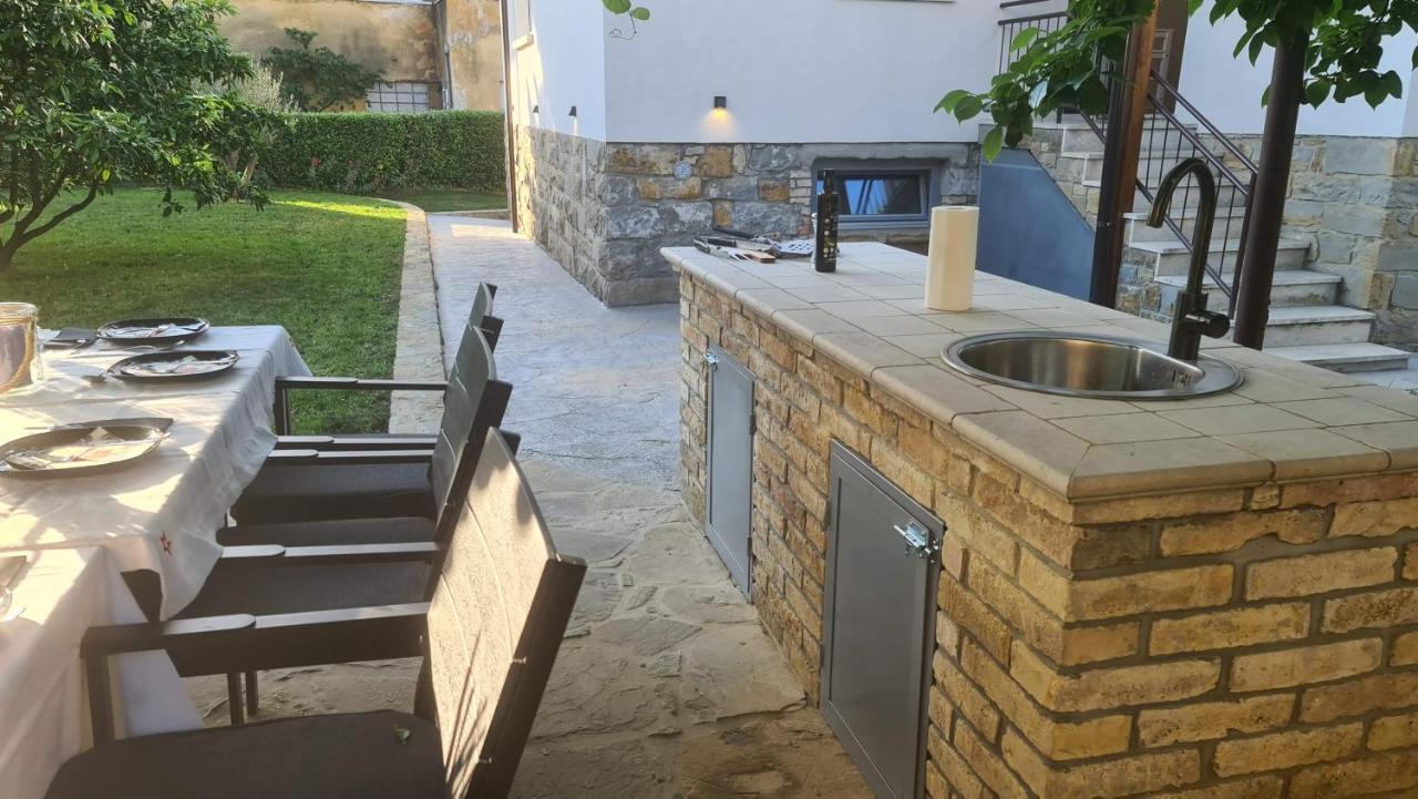 Villa Beatrice By Locap Group Izola Bagian luar foto